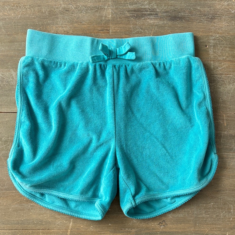 Hanna Andersson girlโs terry shorts